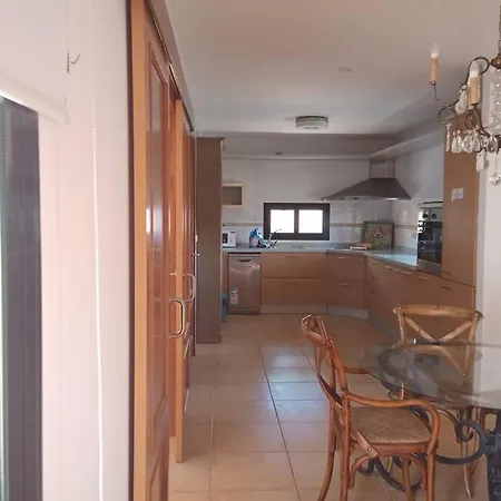 Anahi Homes- Palm View Villa
