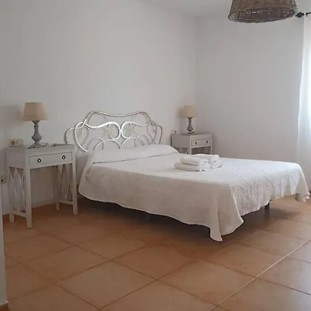 Anahi Homes- Palm View Villa *