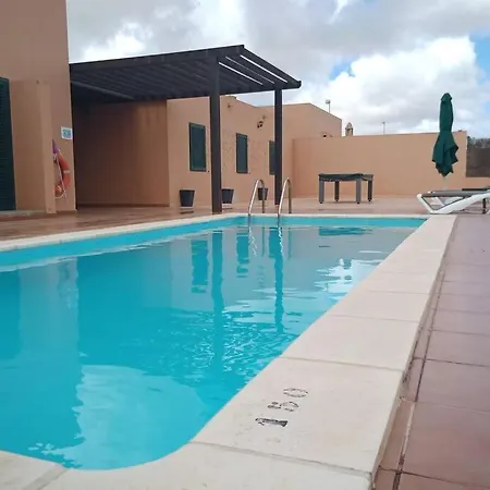 Anahi Homes- Palm View Villa *