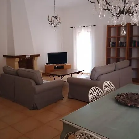 Anahi Homes- Palm View Villa
